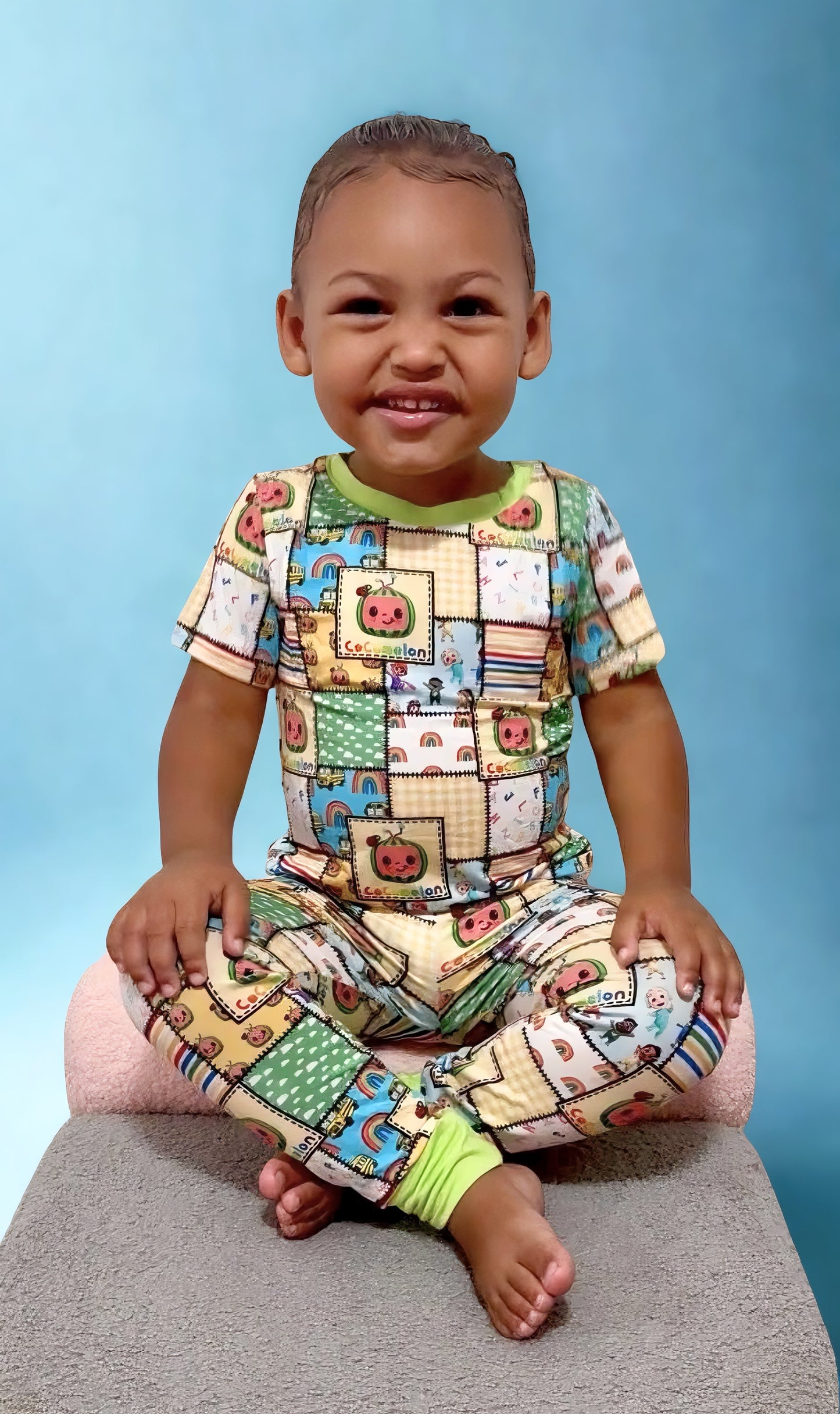 Patterned Pals Bamboo Two Piece Short Sleeve and Bottoms Set