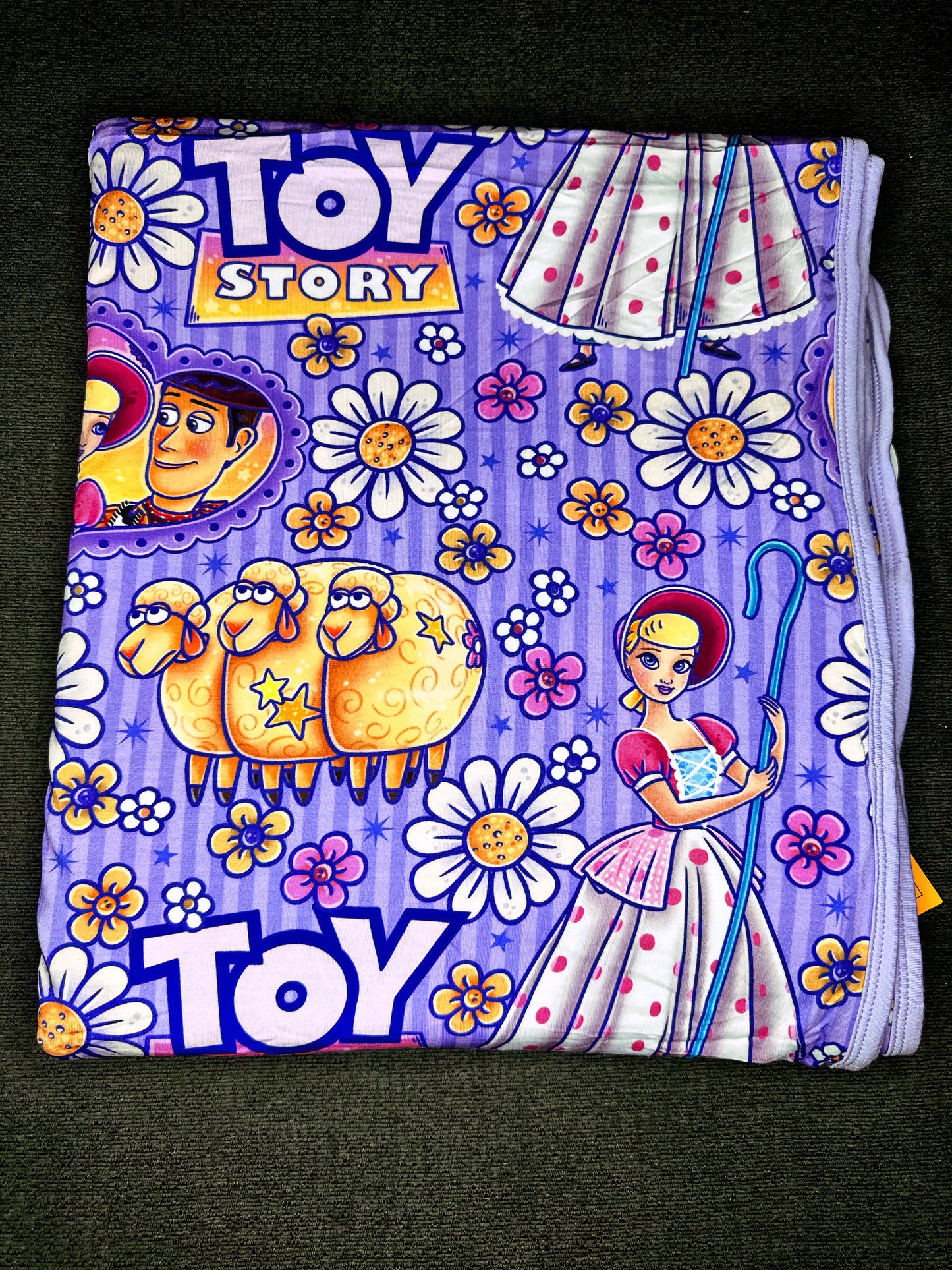 Rootin' Tootin' Daisies Double Layered Bamboo Blanket