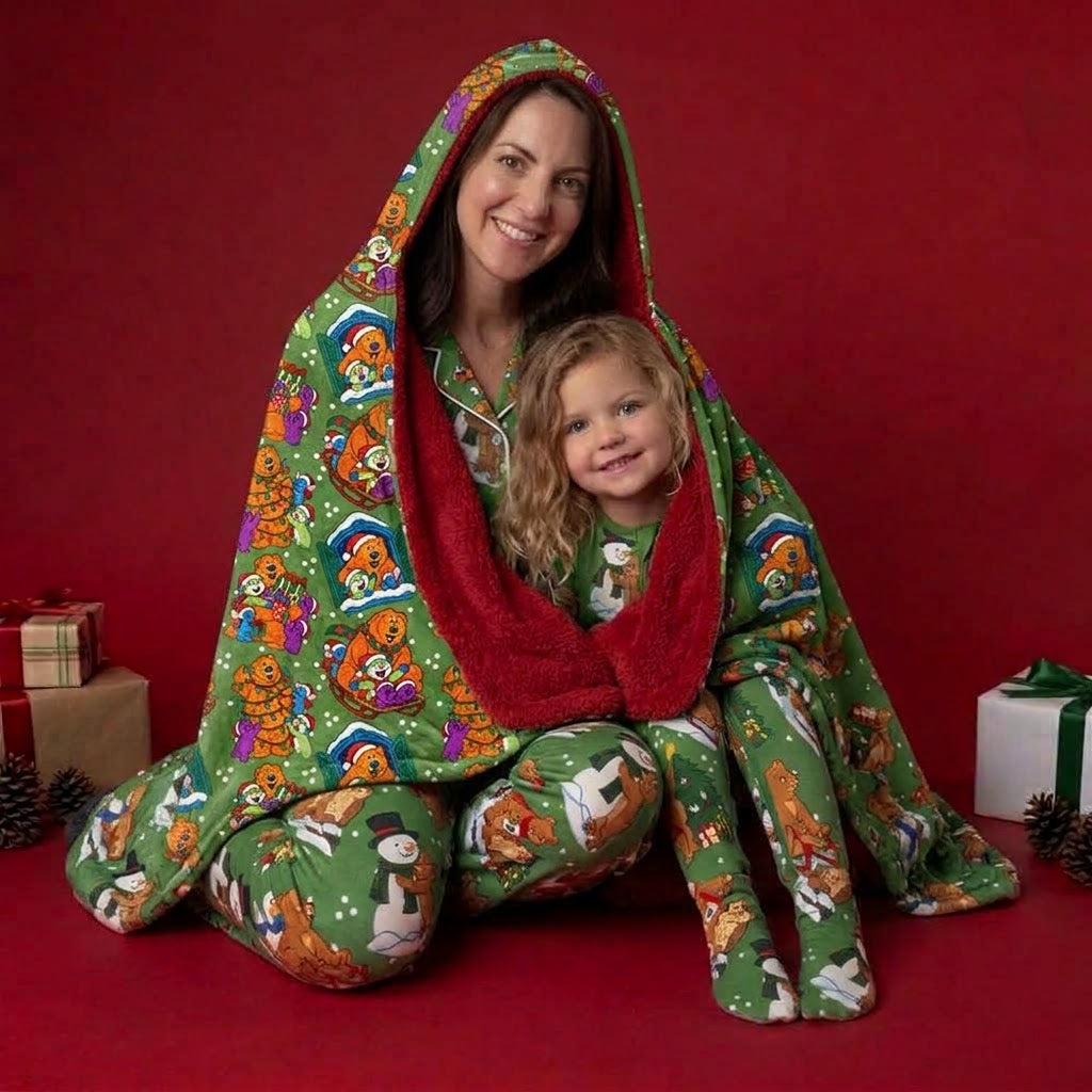 Friendmas Morning  PLUSH Bamboo Blanket (Pre Order with expected delivery at the end of November 2026)
